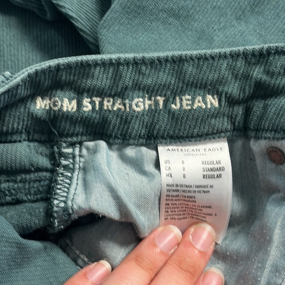 American Eagle Mom Straight Leg Jeans - Picture 3 of 5